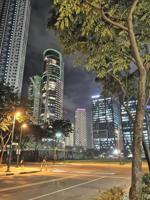 New 2Br Of 86Sqm With Parking & Netflix In Bgc Apartment Manila Luaran gambar